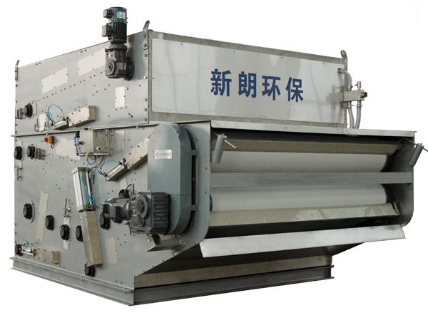 Sludge thickening and dewatering machine